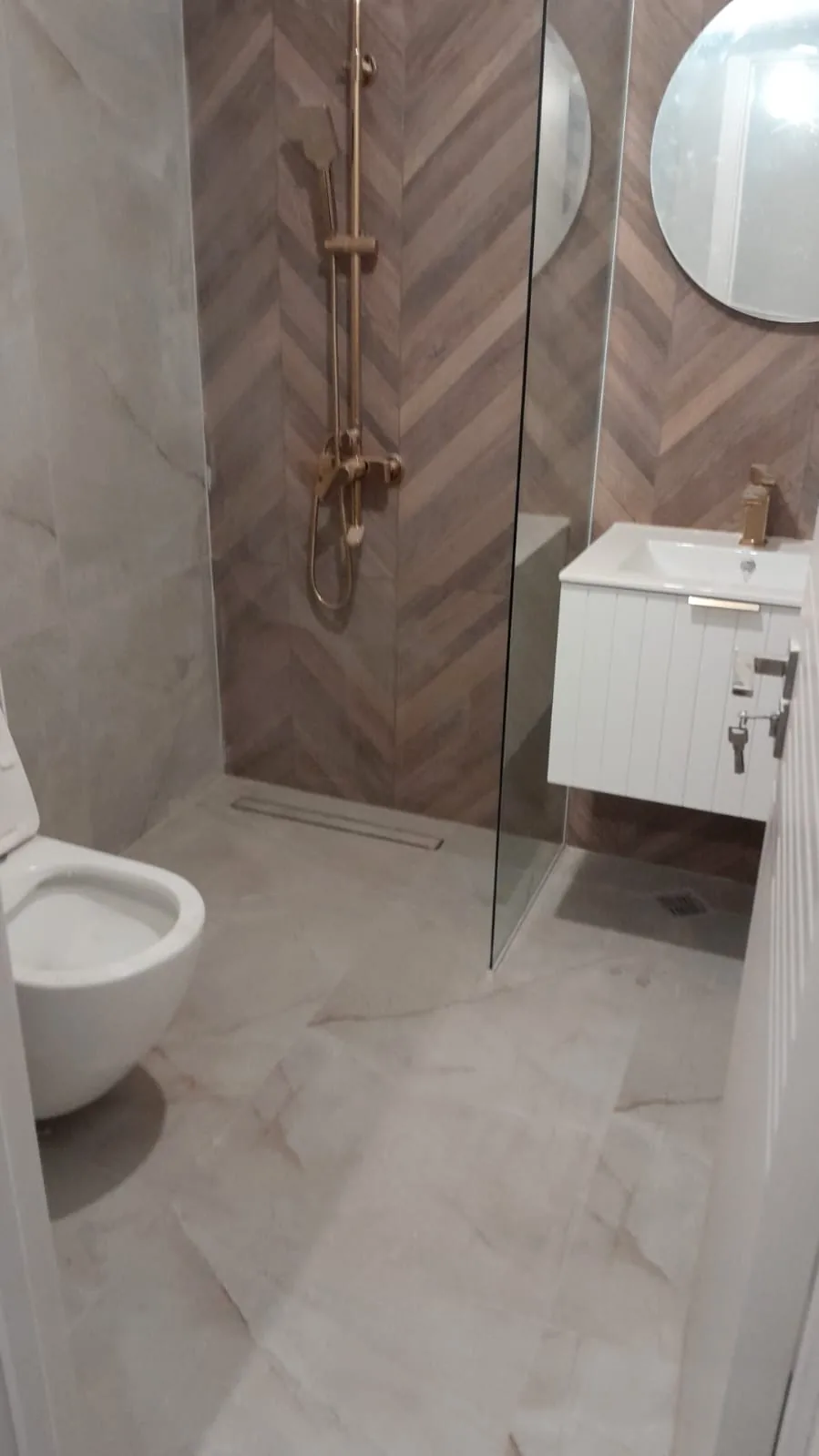 Кадър от реална работа на Методиев Груп