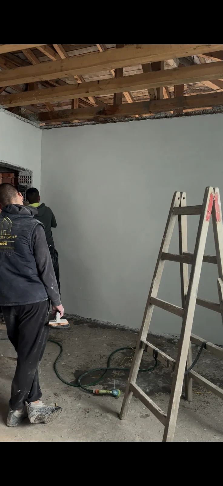 Кадър от реална работа на Методиев Груп